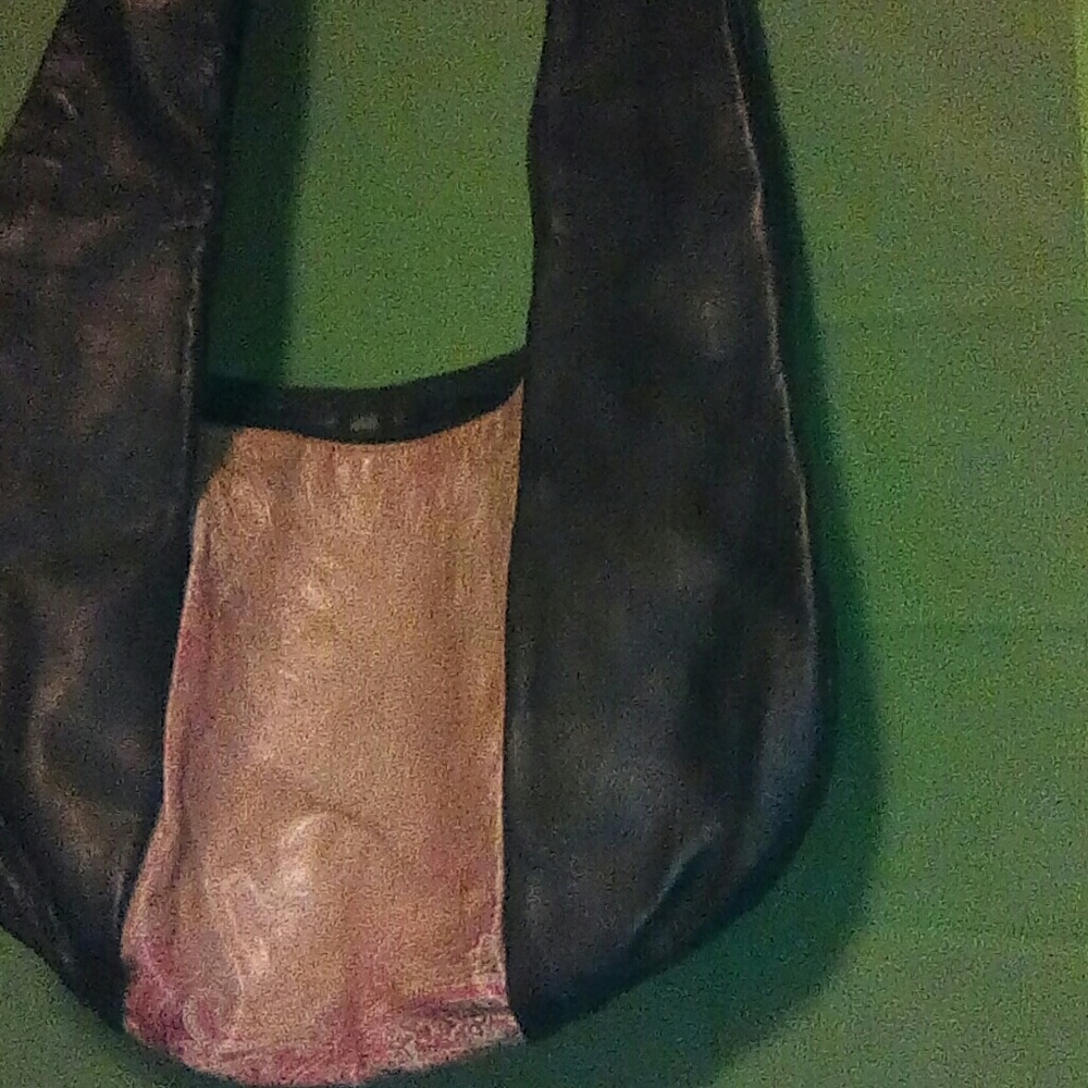 Black Purse - Picture 4 of 4